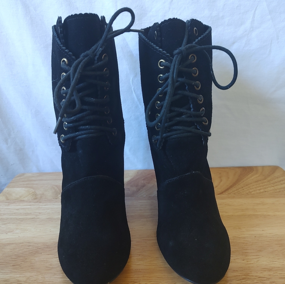 Black Boots Betsey Johnson 8m Leather Suede Daynaa Y2K
